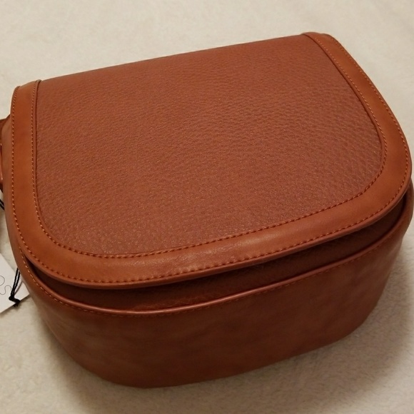Sole Society Finnigan Crossbody Saddle Bag - Picture 8 of 8
